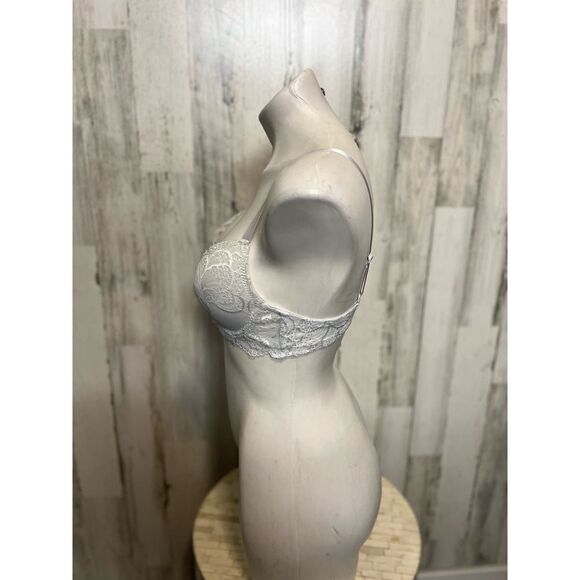 New white bra size 36C - Picture 2 of 4